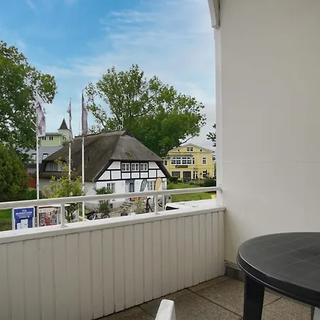 Im Zentrum Gelegene 2-raum-wohnung Mit Balkon - Haus Rugier 04 Appartement Goehren (Ruegen)