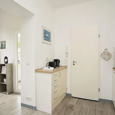 Im Zentrum Gelegene 2-raum-wohnung Mit Balkon - Haus Rugier 04 Goehren (Ruegen)