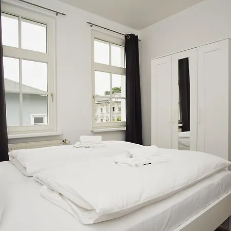 Im Zentrum Gelegene 2-raum-wohnung Mit Balkon - Haus Rugier 04 Appartement Goehren (Ruegen)