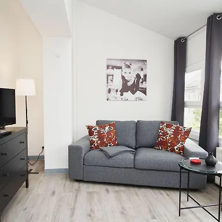 Im Zentrum Gelegene 2-raum-wohnung Mit Balkon - Haus Rugier 04 * Goehren (Ruegen)