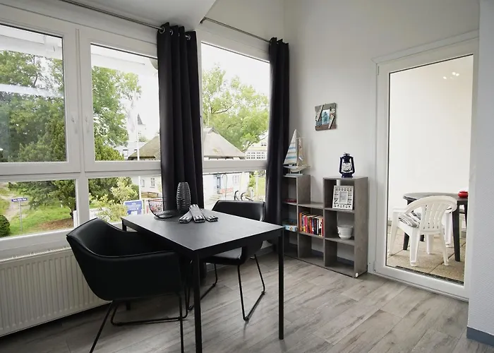 Im Zentrum Gelegene 2-raum-wohnung Mit Balkon - Haus Rugier 04 شقة